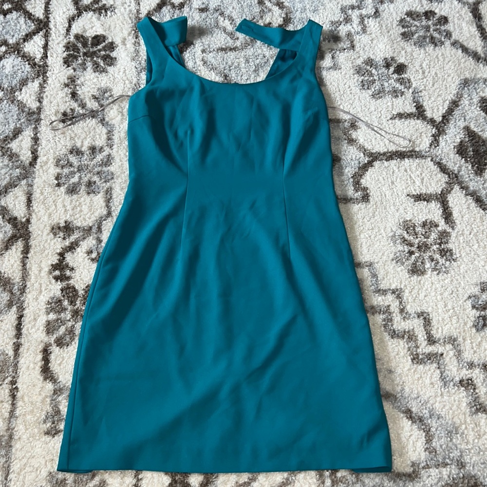 Beautiful fitted Love21 teal dress